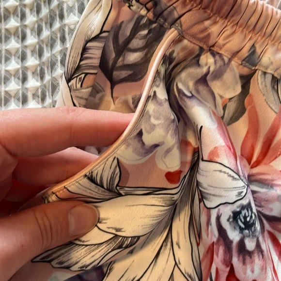 Le Rose Pink Floral Silky Pajama Set - Picture 5 of 6